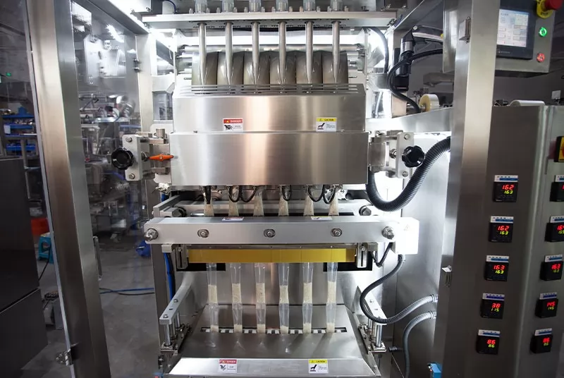 silica gel packaging machine